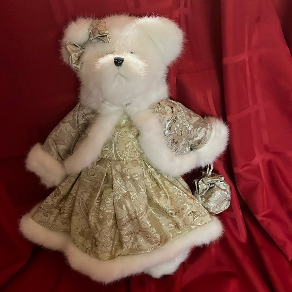 16” tall DOMINIQUE BOYDS BEAR W/Tags EUC